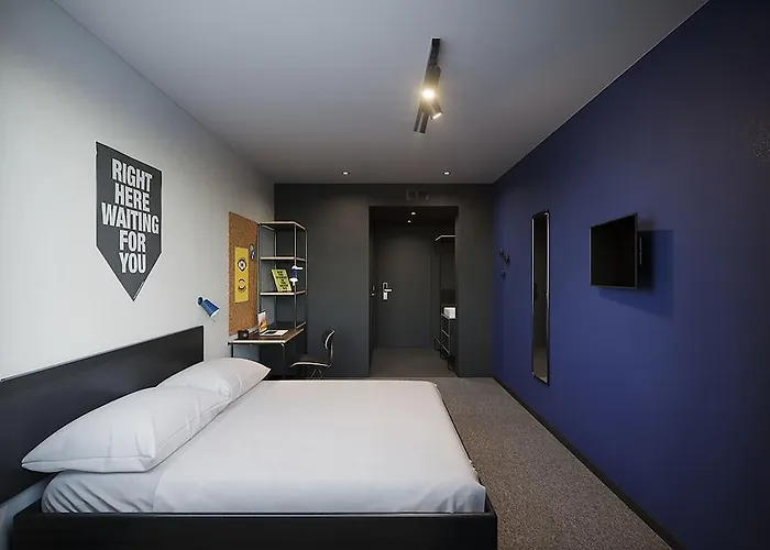 Hotel The Social Hub 4*