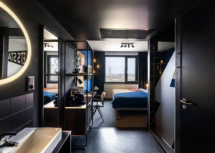 Hotel The Social Hub 4*