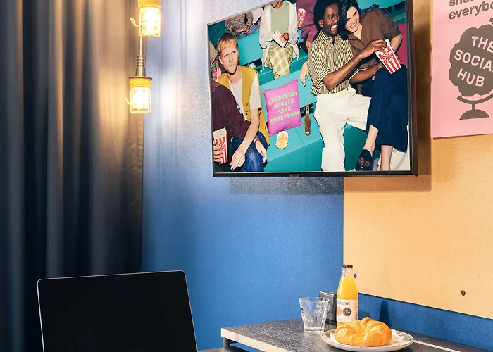 Hotel The Social Hub 4*