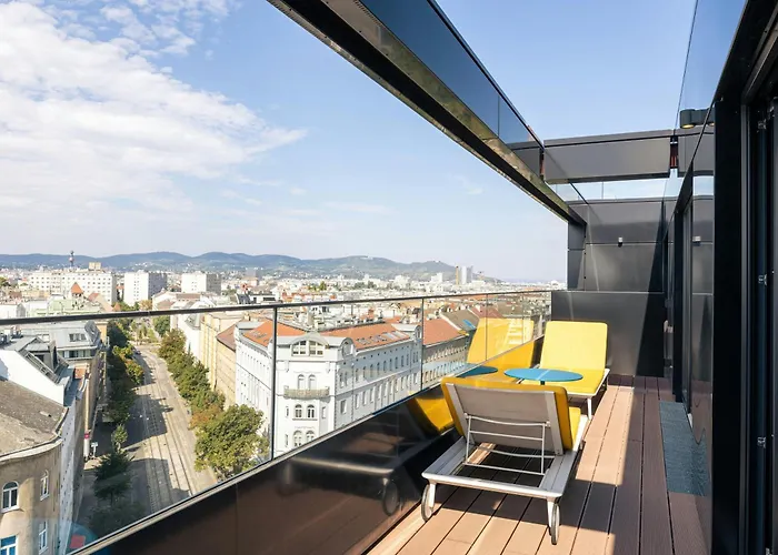 Hotel The Social Hub 4*