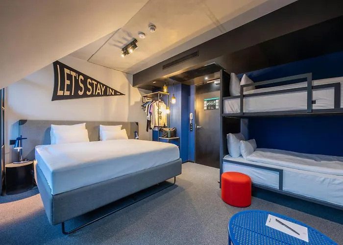 Hotel The Social Hub 4*