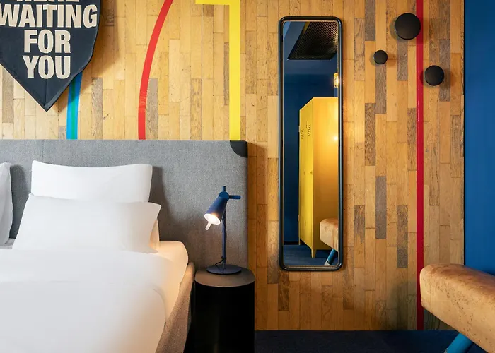 Hotel The Social Hub 4*