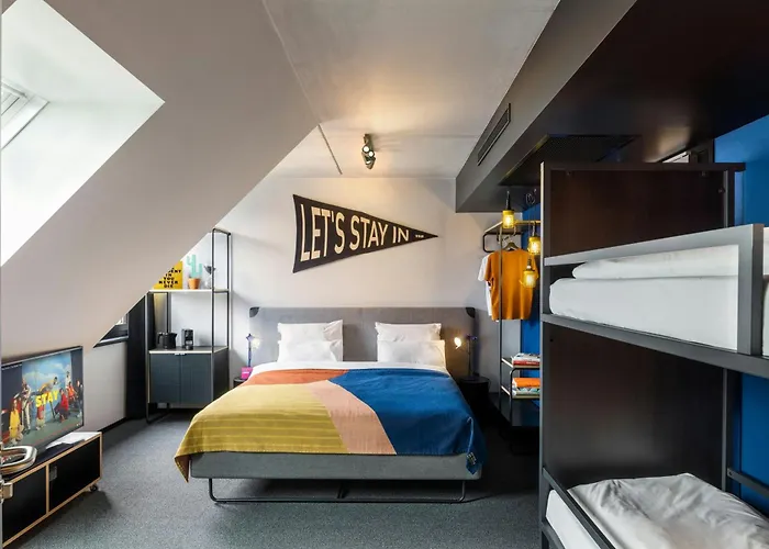 Hotel The Social Hub 4*