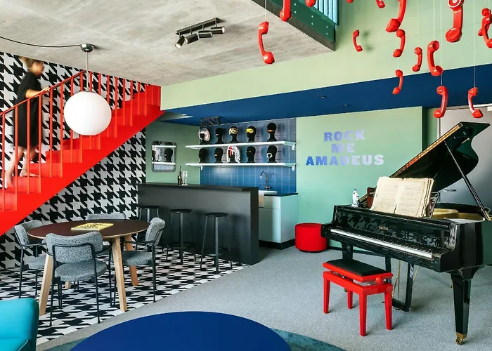 The Social Hub Hotel 4*