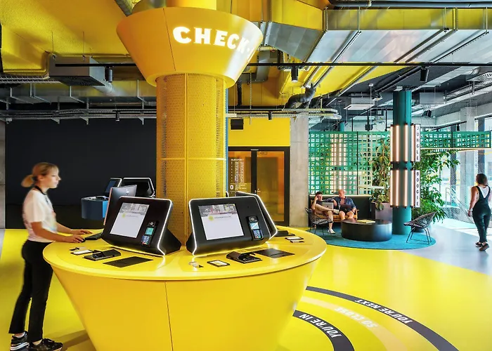 The Social Hub 4*