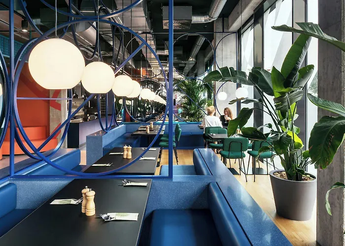The Social Hub 4*